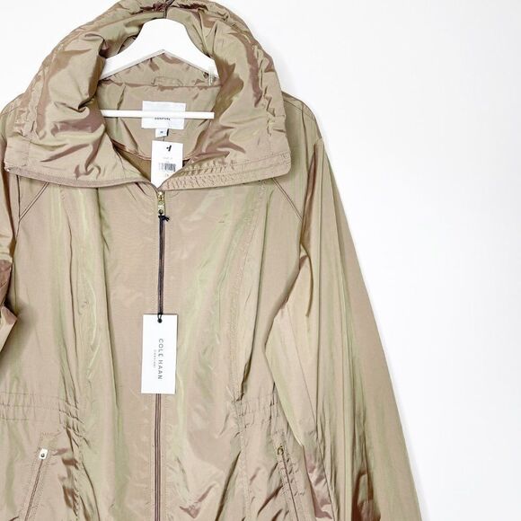 COLE HAAN Water-Resistant Packable Hooded Anorak  - Picture 2 of 9